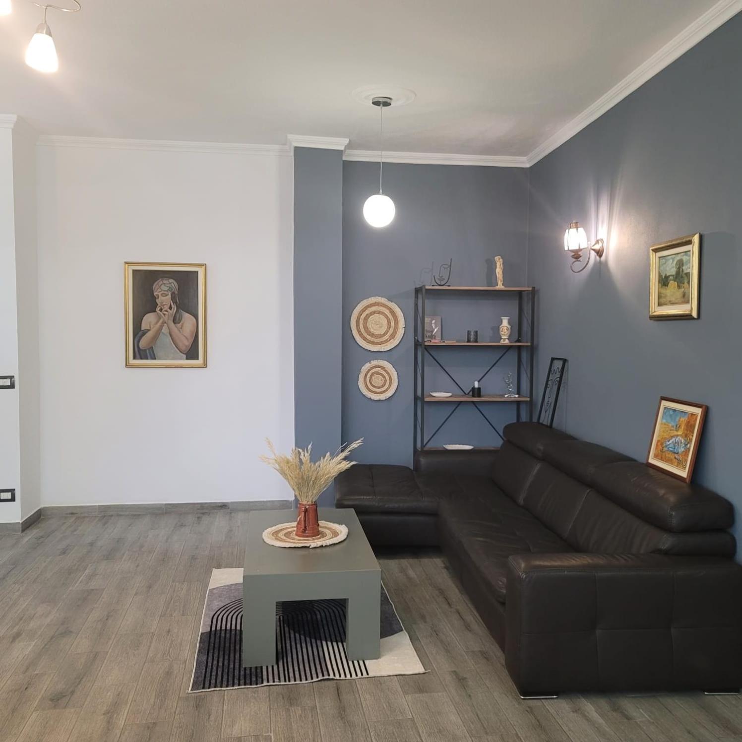 Central Apartment *