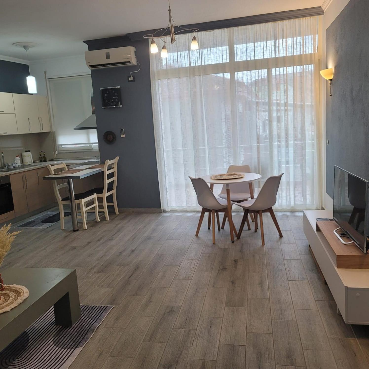 Central Apartment Durres